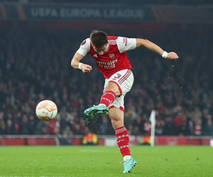 Tierney lập siêu phẩm mang về đỉnh bảng cho Arsenal