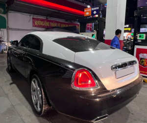 Xe siêu sang Rolls-Royce chỉ được đổ xăng 300 ngàn, tài xế vừa lái vừa toát mồ hồi