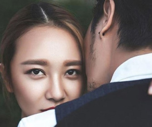 Chồng đại gia 'đẩy' vợ trẻ vào tay tình cũ vì lỗi rất nhiều quý ông mắc phải