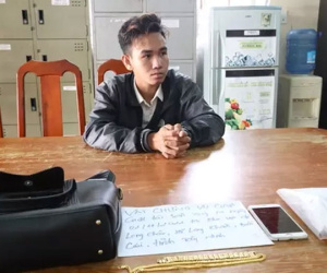 Giật túi xách đựng vàng, hí hửng đem đi bán ai ngờ... vàng giả