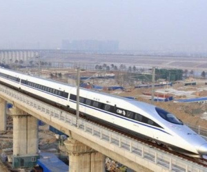 Đề nghị chọn xây dựng đường sắt tốc độ cao 250km/h