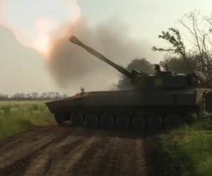 Ukraine tăng cường pháo kích vào Kherson trước cuộc phản công