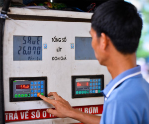 Nên ấn định mức lãi đối với loại hàng cần bình ổn giá
