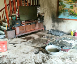 Vụ 3 người con gái mang xăng đốt nhà mẹ đẻ: 'Mẹ tôi vừa đau khổ, vừa xấu hổ'