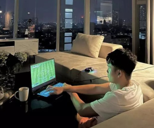 Trung vệ tuyển Việt Nam hé lộ tư gia ở Hà Nội, nhìn biết lắm tiền