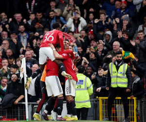 Ngược dòng thắng đậm Aston Villa, MU vào vòng 4 cúp Liên đoàn