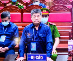 Vụ 200 triệu lít xăng lậu: Cựu đội trưởng chống buôn lậu nhận "có tội"