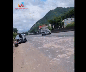 Nguyên nhân người phụ nữ bị đạp liên tục vào đầu giữa quốc lộ đông người