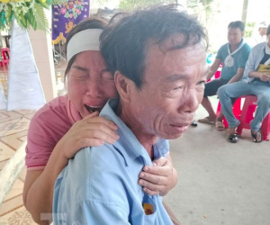 Tột cùng nỗi đau trong tang lễ người phụ nữ bị đánh chết trong khách sạn ở Cà Mau