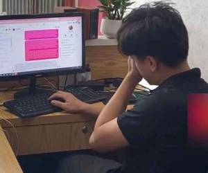 Sếp xuống phòng giao việc cho nhân viên, 'quặn lòng' khi nhìn thấy cảnh 'tin nhắn dài sọc'