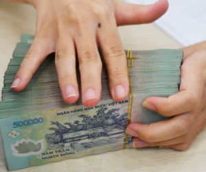 Ngân hàng Nhà nước bơm ròng 117.000 tỷ đồng, lãi suất qua đêm sụt giảm