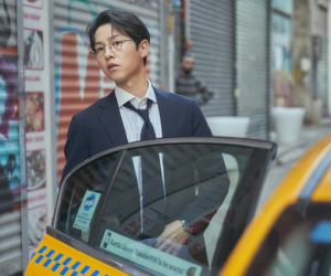 Song Joong Ki gây sốt với hai hình tượng nhân vật đối lập trong phim mới