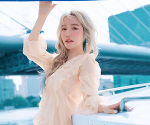 Elly Trần khẳng định sẽ không dừng lại dù bị liên tục bị đe doạ: 'Tôi không muốn bạn bè quốc tế nghĩ rằng phụ nữ Việt Nam dễ dãi'