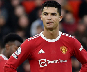 Báo Anh: MU xem xét hủy hợp đồng, khởi kiện Ronaldo