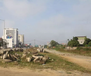 Cận cảnh tuyến đường gần 1 km, đầu tư 280 tỉ đồng gần 20 năm vẫn chưa xong