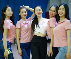 Khoảnh khắc đời thường của thí sinh Hoa hậu Việt Nam