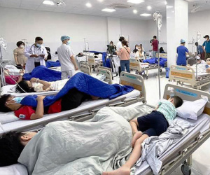 Hàng trăm HS Ischool Nha Trang nhập viện ‘khả năng do nhiễm khuẩn Salmonella’