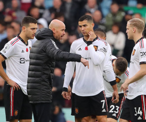 MU sẵn sàng kiện Ronaldo nếu vòi tiền, không chịu đi