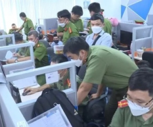 Thủ đoạn khủng bố khách hàng của nhóm đòi nợ