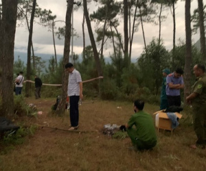 Bị tấn công, nữ giáo viên đánh chết người tình trên đồi thông