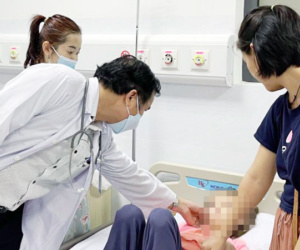 Vụ ngộ độc ở iSchool Nha Trang: Còn 2 học sinh nằm hồi sức tích cực