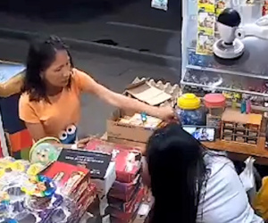 Thói quen vừa xem phim vừa ngủ khiến chủ cửa hàng phải 'ôm hận'