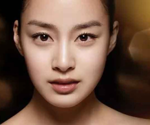 Bật mí 5 điểm trên khuôn mặt hiếm có, ai sở hữu khó thoát kiếp làm tỷ phú