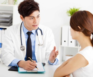 Nữ sinh lớp 11 đến phòng khám phá thai lần thứ 4 và câu nói gây chết lặng của bác sĩ