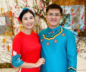 11 năm yêu của Hoa hậu Ngọc Hân cùng vị hôn phu và bức ảnh hiếm ở lễ dạm ngõ