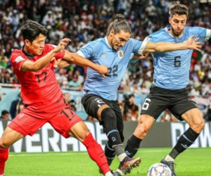 Hai lần bị cột dọc từ chối, Uruguay chia điểm Hàn Quốc