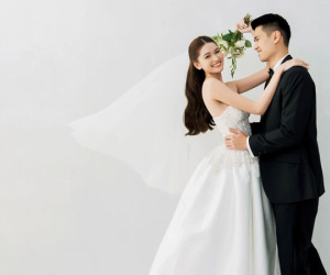 Chồng doanh nhân của Á hậu Thùy Dung bị nhầm là người mẫu vì... quá đẹp trai