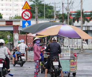 Hơn 2.000 lao động mất việc, chấp nhận công việc thời vụ mưu sinh