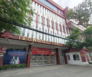 Còn 42 học sinh Trường iSchool Nha Trang chưa xuất viện, 18 thầy cô cũng bị ngộ độc