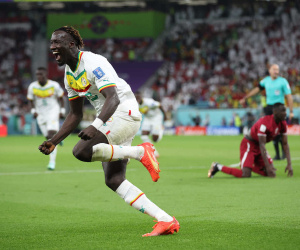 Thua tâm phục Senegal, chủ nhà Qatar nguy cơ cao bị loại từ vòng bảng