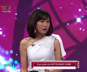 Tranh luận hai 'hoa khôi' bóng đá nữ thay dàn hot girl bình luận World Cup 2022