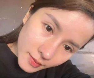 Bà Nhân Vlog lộ mặt mộc, nhan sắc thật có gây sốc?