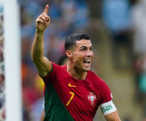 Ronaldo bị 'từ chối' kỷ lục trong ngày Bồ Đào Nha vào vòng 1/8 World Cup