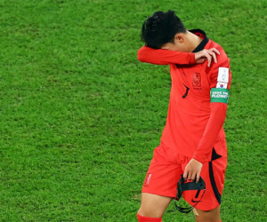 Son Heung-min bật khóc nức nở sau thất bại tiếc nuối của Hàn Quốc