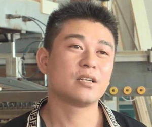Lương tháng 700 triệu vẫn bị gái 1 đời chồng bỏ, nghe bạn gái nói lý do anh xấu hổ bật khóc