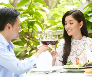 Lần đầu gặp đồng nghiệp của tôi, bố khuyên tôi nên cưới anh ấy