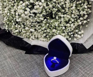 Quên chuẩn bị quà ngày 20/10 cho mẹ người yêu, cô gái ngã ngửa khi thấy bạn trai mình cầu hôn người khác chỉ sau 1 tháng và sự thật xấu xí phía sau