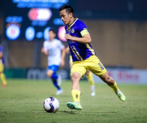 Văn Quyết đoạt giải cầu thủ xuất sắc nhất V-League 2022