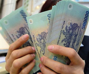 Bán tài sản, giám đốc lo lương thưởng Tết cho nhân viên