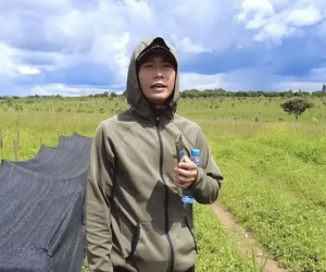 Gặp sự cố kinh doanh, Quang Linh Vlog vẫn thu thành quả sốc