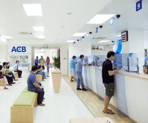 Động thái lạ của một số ngân hàng trong lúc lãi suất huy động tăng cao