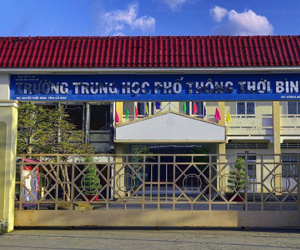 Thầy giáo công khai xin lỗi vì gọi 'mày', gợi chuyện tế nhị của gia đình nữ sinh lớp 10 trong giờ học