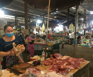 Sắp vào cao điểm Tết, vì sao giá thịt lợn ‘rơi’ tự do?