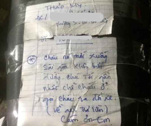Bố gửi xe máy để tiện đi học xa nhà, nữ sinh phát hiện mảnh giấy đính kém khiến ai nấy nghẹn ngào