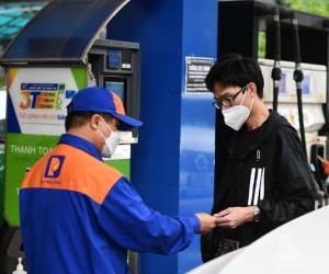 Cơ hội để giá xăng dầu giảm tiếp vào ngày mai