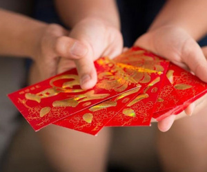Tết thời 4.0, vợ chồng đi du lịch vẫn lì xì được cả họ